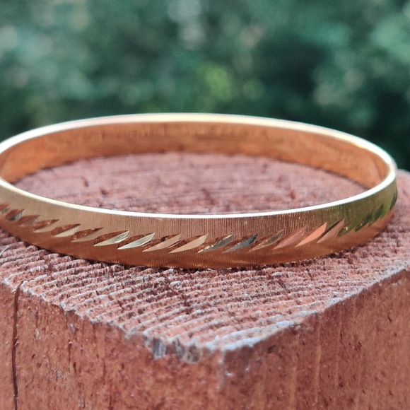 Vintage Monet Bangle Bracelet - Picture 10 of 11